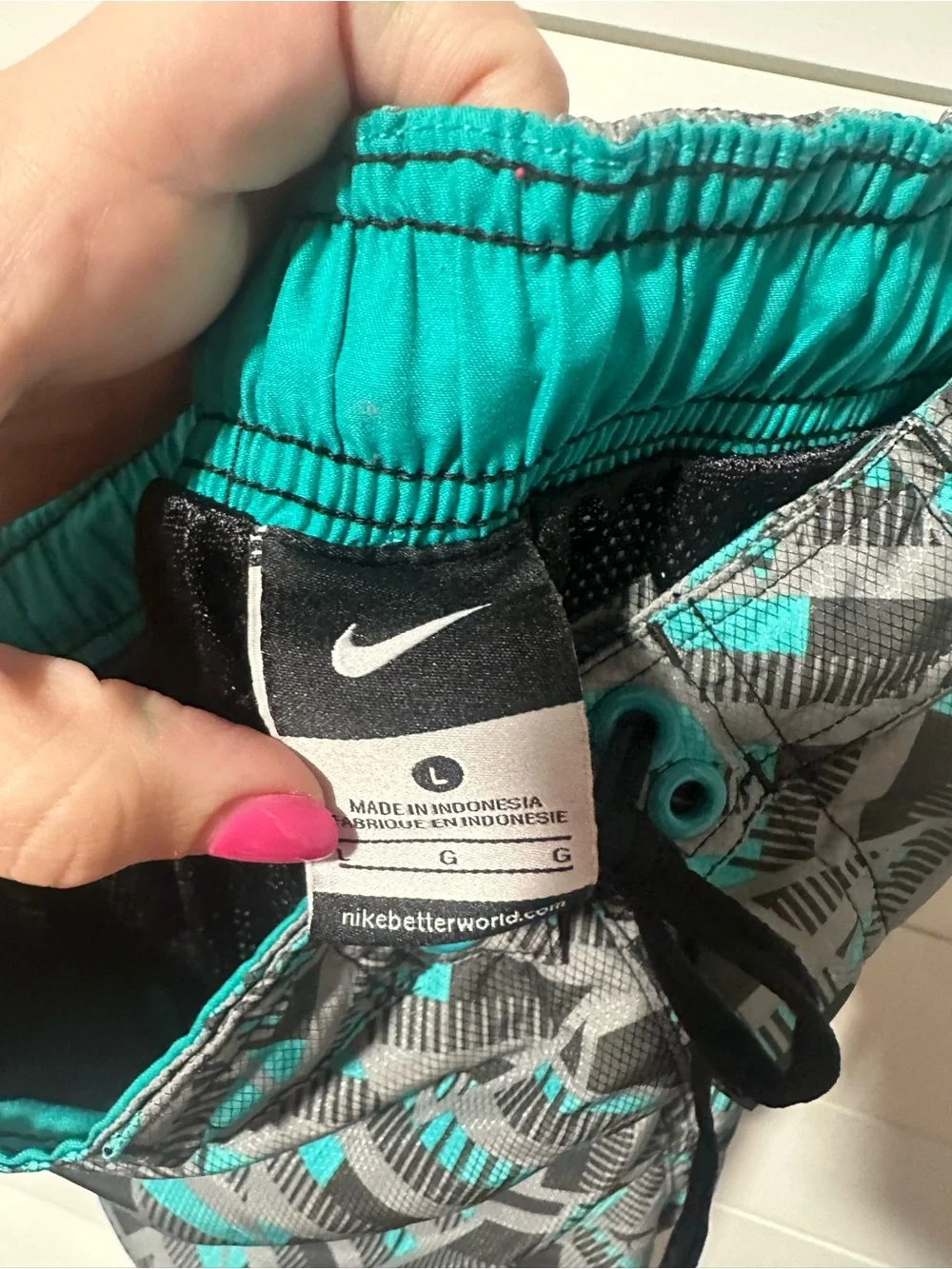 Nike Men’s Gray & Teal Geometric Swim Trunks